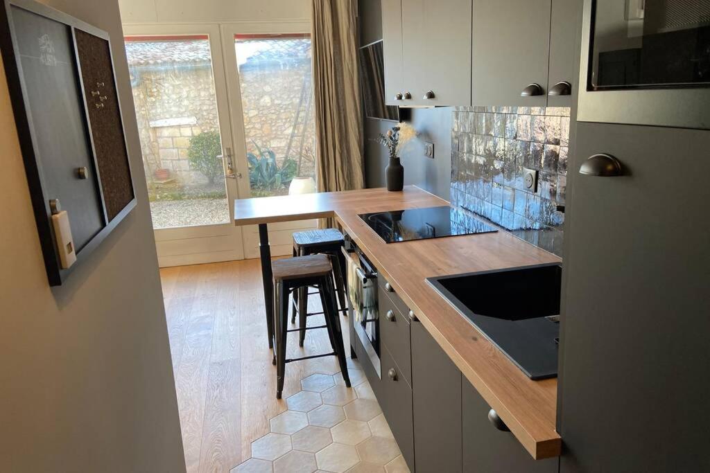 Le Clos Du Mesnil, Logement Totalement Independant Le Tourne Zewnętrze zdjęcie