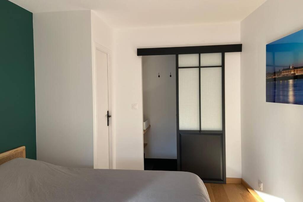 Le Clos Du Mesnil, Logement Totalement Independant Le Tourne Zewnętrze zdjęcie